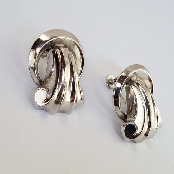 Unique Vintage Coro Silver Tone Door Knocker Screw Back Earrings - Picture 5 of 9